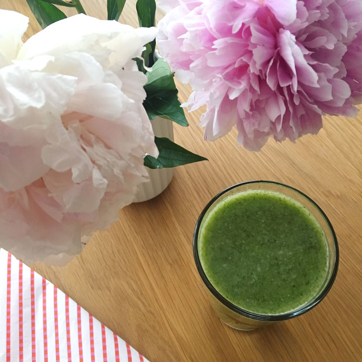 One of our customers shared moment of Q-Organic Shakes. Start your Thursday with high proteins, minerals and fibers shake 🥛
#Healthymorning