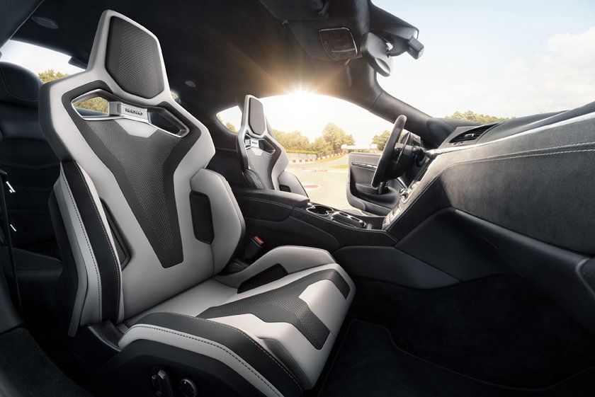 recaroauto's tweet photo. #IAA2017 trade days: among others, #recaroauto is presenting the new RECARO Performance seat platform. #recaroiaa https://t.co/auS2JJLYMO