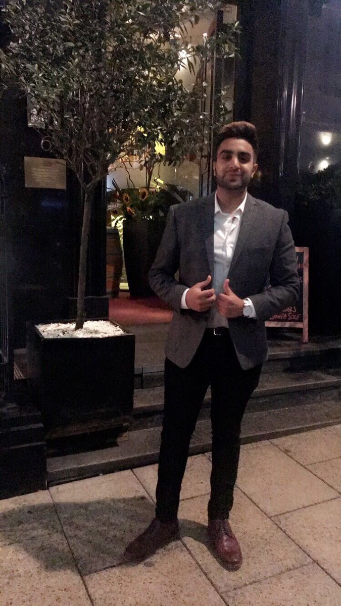 Zo20Blog's tweet image. Finally 22 🎉 here's to a bigger and better year 😁