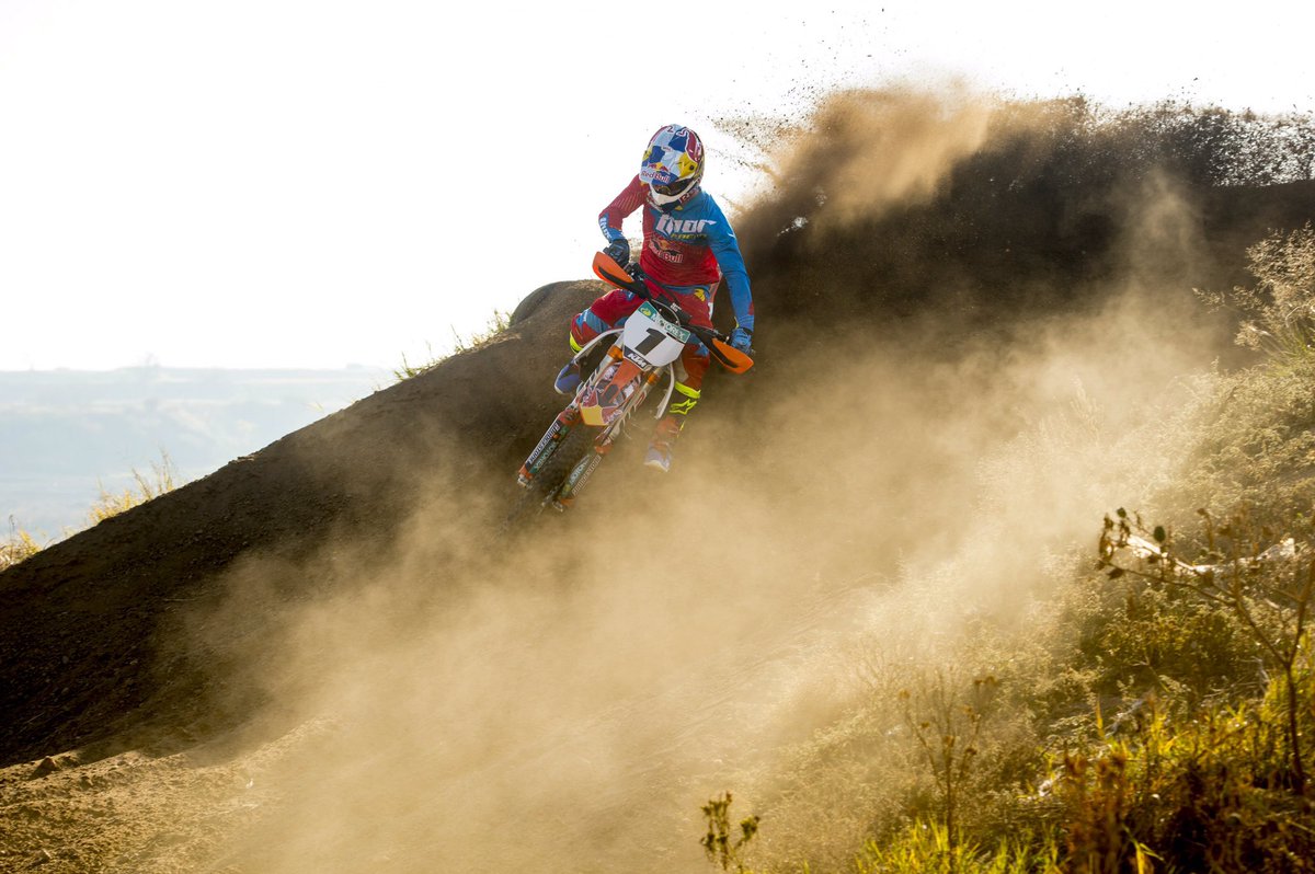 WIN #HoleShotGlory tickets for this Saturday! Just reply and tag who you would bring a long for a chance to win.