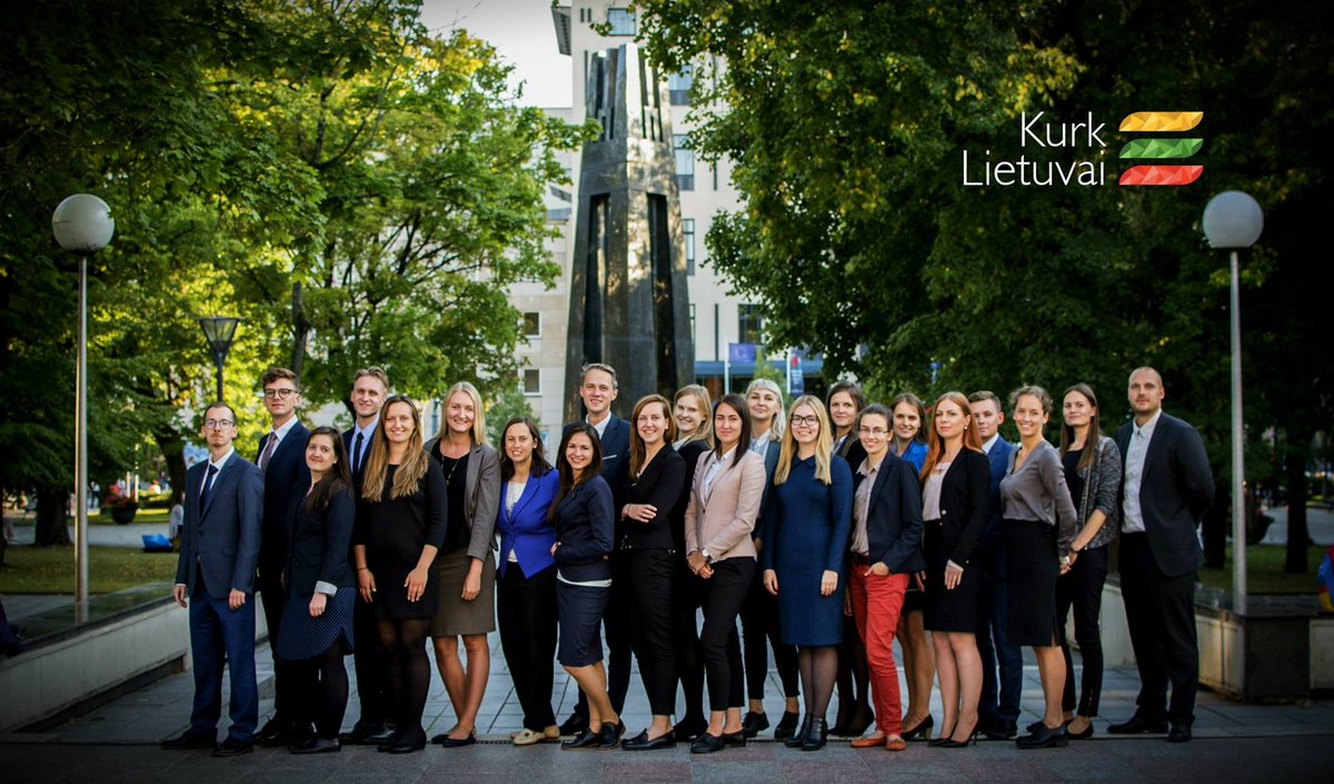 KurkLT's tweet photo. Naujoji #KurkLietuvai karta jau pradėjo darbus valstybės institucijose. Sėkmės ir pirmyn! #6karta #CreateLithuania #RenkuosiLietuva 🇱🇹 https://t.co/06PcWZZMen