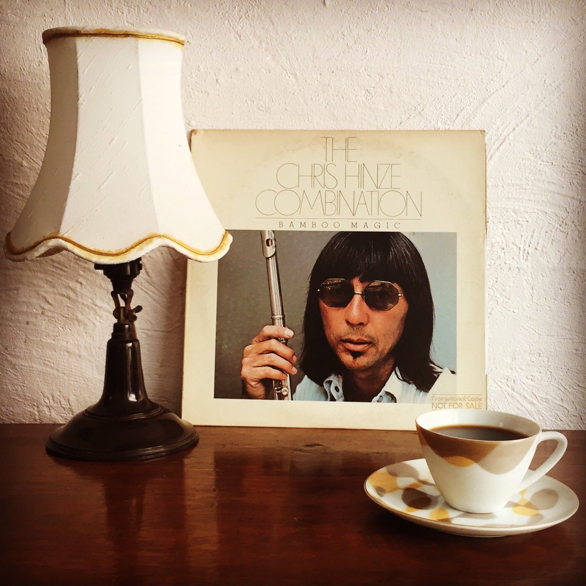 JazzKissaHayasi's tweet photo. Jazzと喫茶はやし、営業中です。
隠れるようにやってますので、どうぞおいでください。
#chrishinze #herbiemann #囃子ライス #jazzと喫茶はやし #コーヒー #珈琲 #お酒 #下北沢 #ジャズと喫茶囃子 #下北 #禁煙 #ワイン https://t.co/x61kV6Rgp8