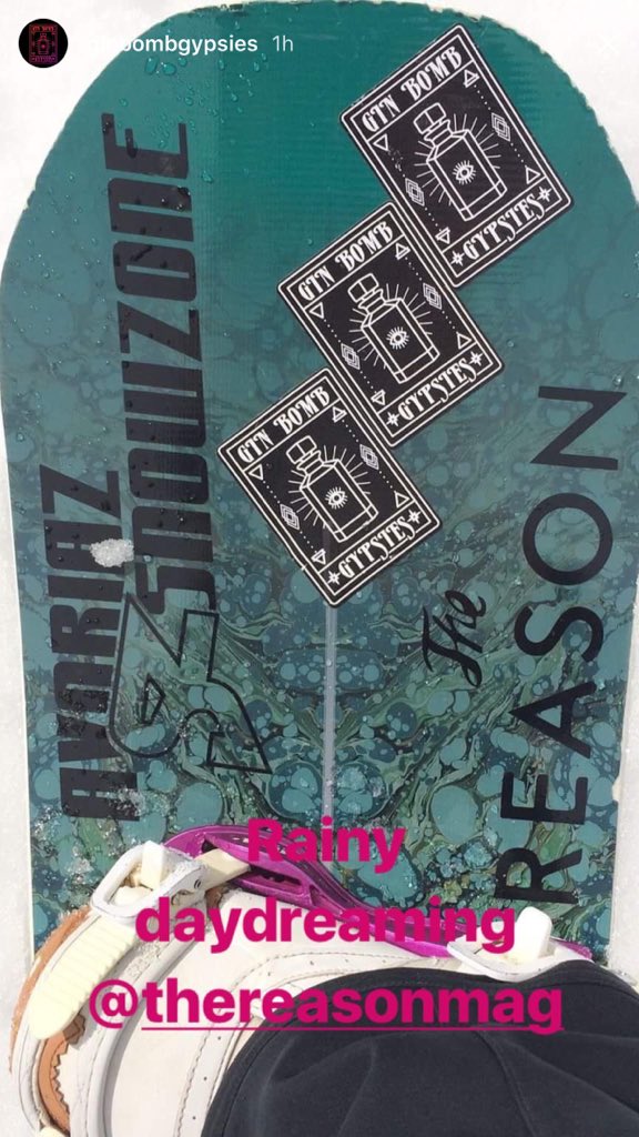 thereasonmag's tweet photo. Repost from the @ginbombgypsies - we hear ya!  #snowboarding #snow #winteristhereason #gypsysnowboarding https://t.co/kCXeMjHFZp