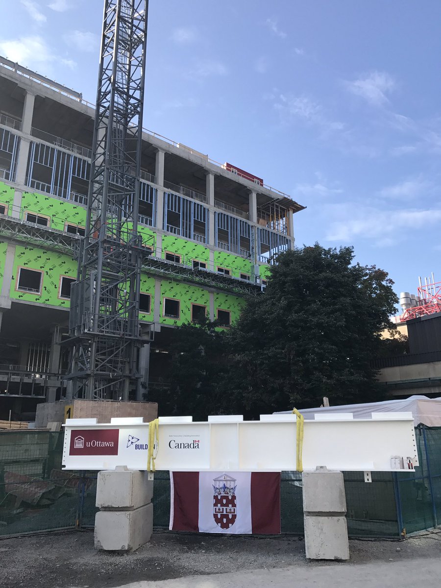 uOttawaEvents's tweet photo. Leave your mark on the @uOttawa STEM construction project! Sign the last beam at the Topping Off Ceremony: 10 am STEM site https://t.co/rLOz55z4Z2
