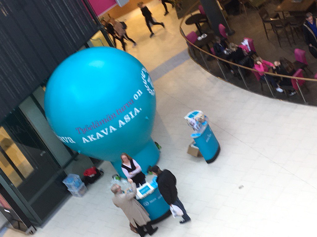 VeikkaKuusisto's tweet photo. Akava PopUp Tampereella kauppakeskus Koskikeskuksessa. #AkavaAsia #AkavaPopUp #Tampere https://t.co/mejqfa997Z