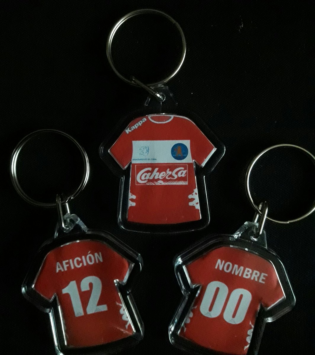 📣SORTEO 📣
 ✔Siguenos y 🔁Retuitea
y gana 1 LLAVERO CAMISETA👕
2a equipación <a href="/CDCORIA/">Club Deportivo Coria</a>
Nombre y número a elegir.
👉¡Hasta el sábado 16/9🎁 ⏬