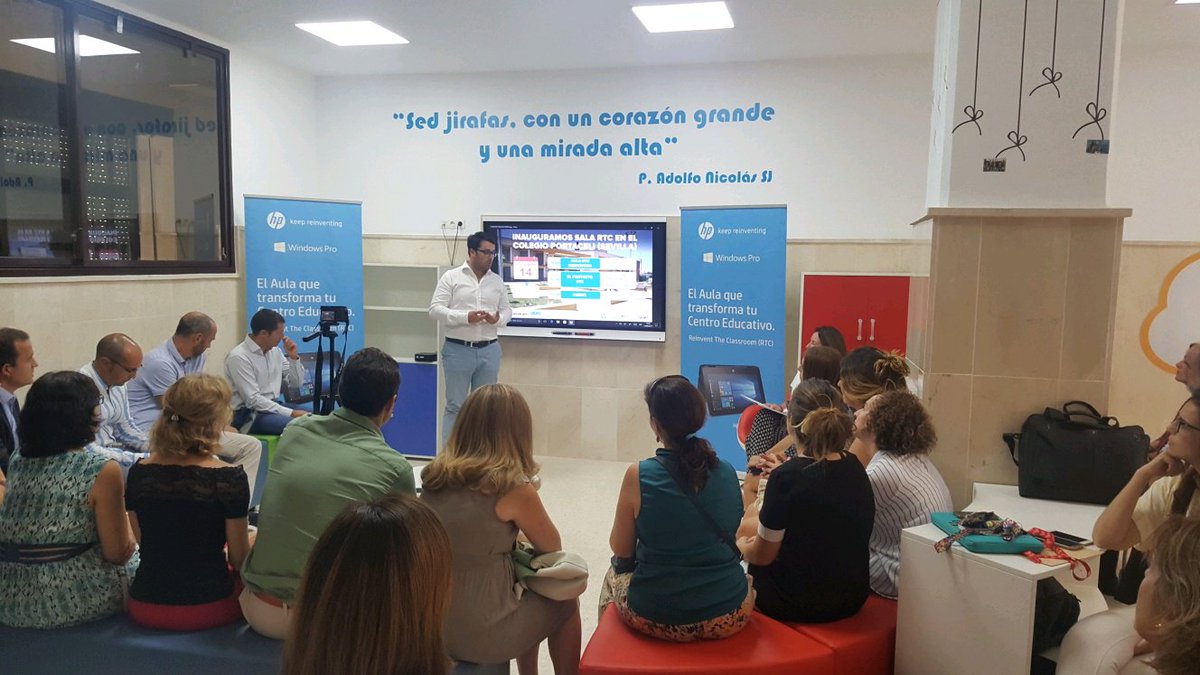Enrique Celma, Responsable de Educación Intel España nos explica los beneficios del aula #ReinventTheClassroom "Un mundo de posibilidades"