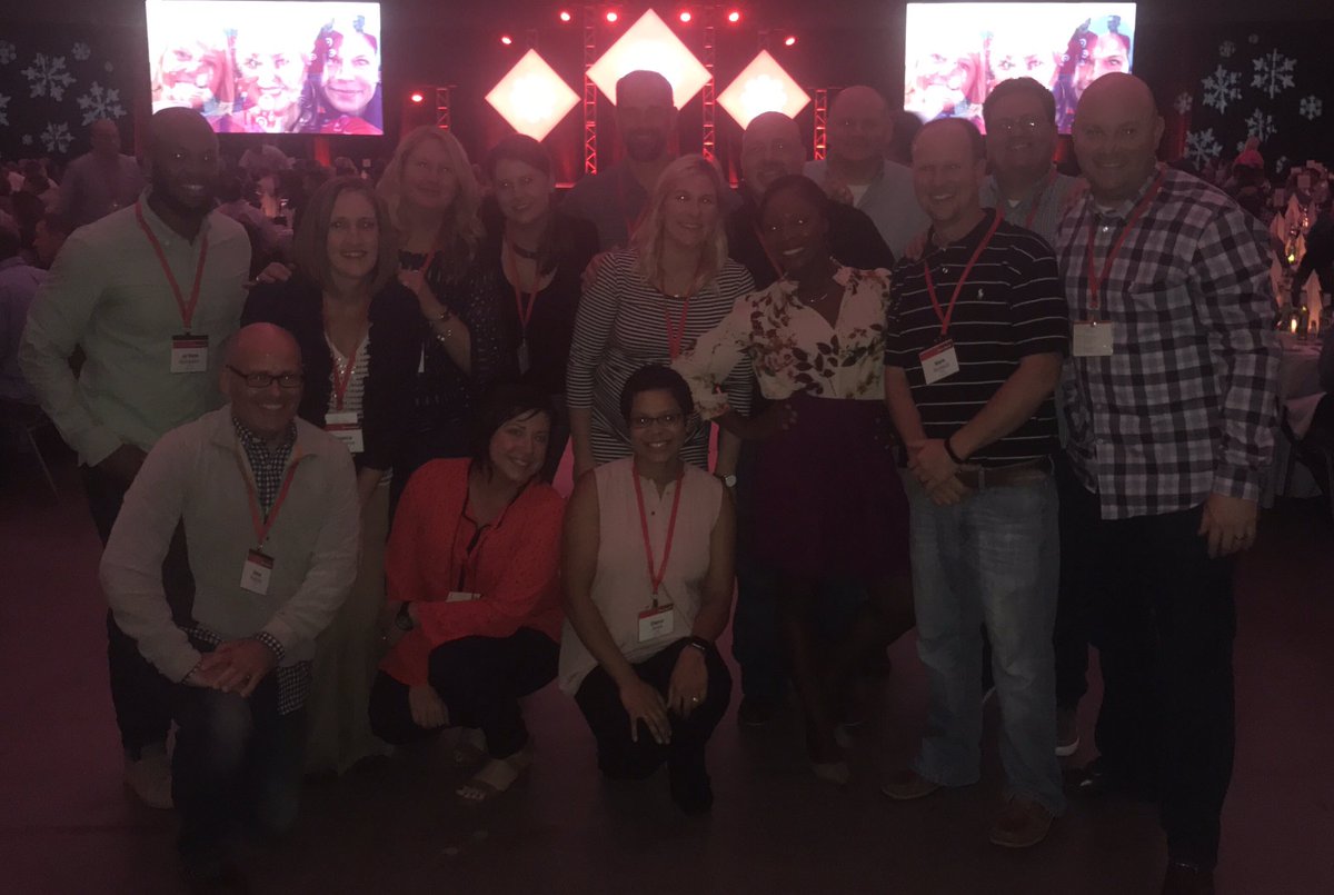 This amazing team!  D371 rocks!  #FNM2017 #oneluckydtl  #comeonnow #originaltweet <a href="/AbbyRollman/">Abby Rollman</a> @dianecappo  <a href="/RodneyLast/">Rodney Lastinger</a>