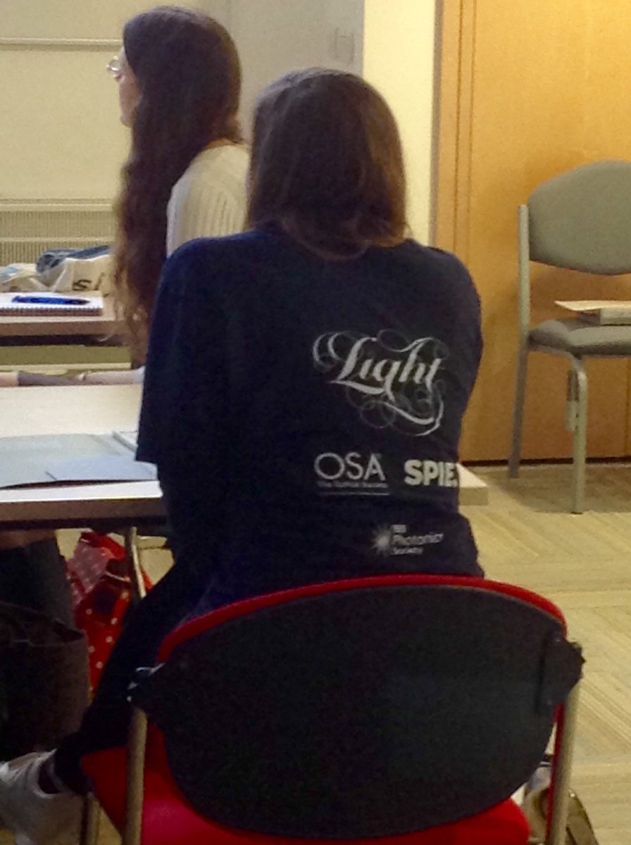 helen_hm11's tweet image. Light! #interact17 @IOP @STFC_Matters