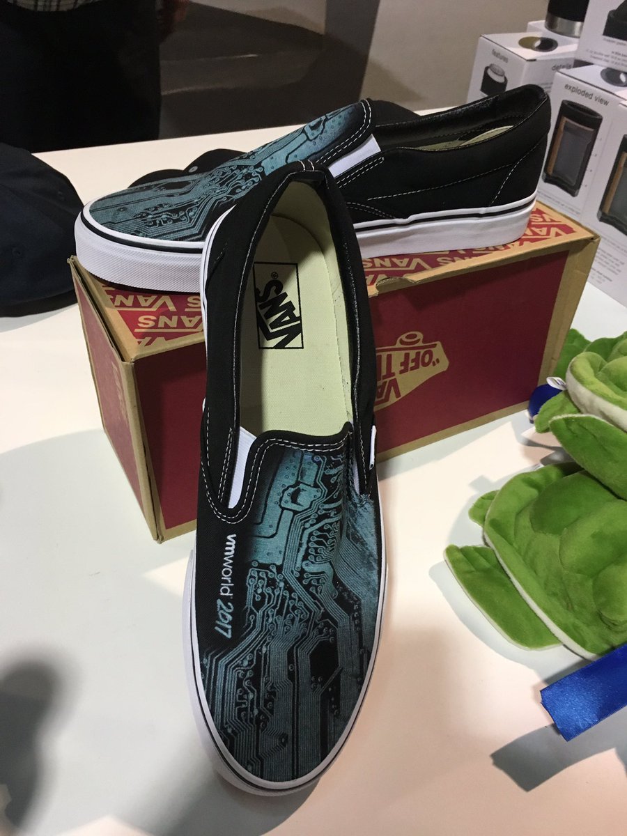 firthyz's tweet photo. What can't you get from #VMWorld2017 https://t.co/3DQ72NQITJ