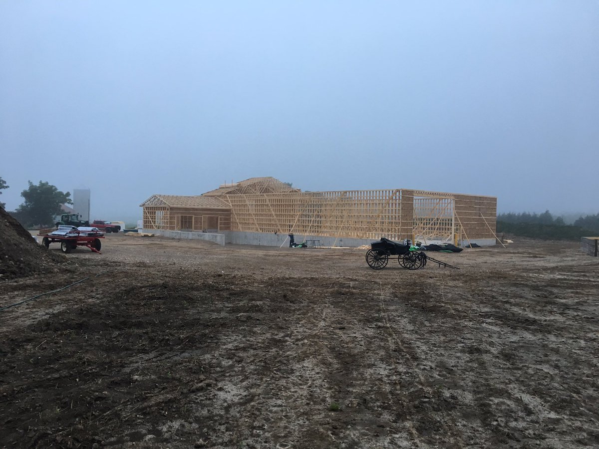 ElliottMiller2's tweet photo. It's a foggy start, but today's the day for trusses! #build17 https://t.co/b7BToAEB7U