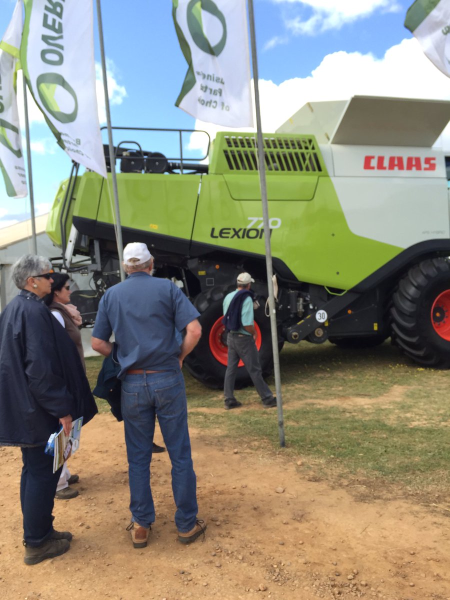 coachalexar's tweet photo. Day 2 and lots to see and do for the whole family! Come say hi #AgriMegaWeek2017 #agrimegaweek #Overberg https://t.co/aCUemoQZUf