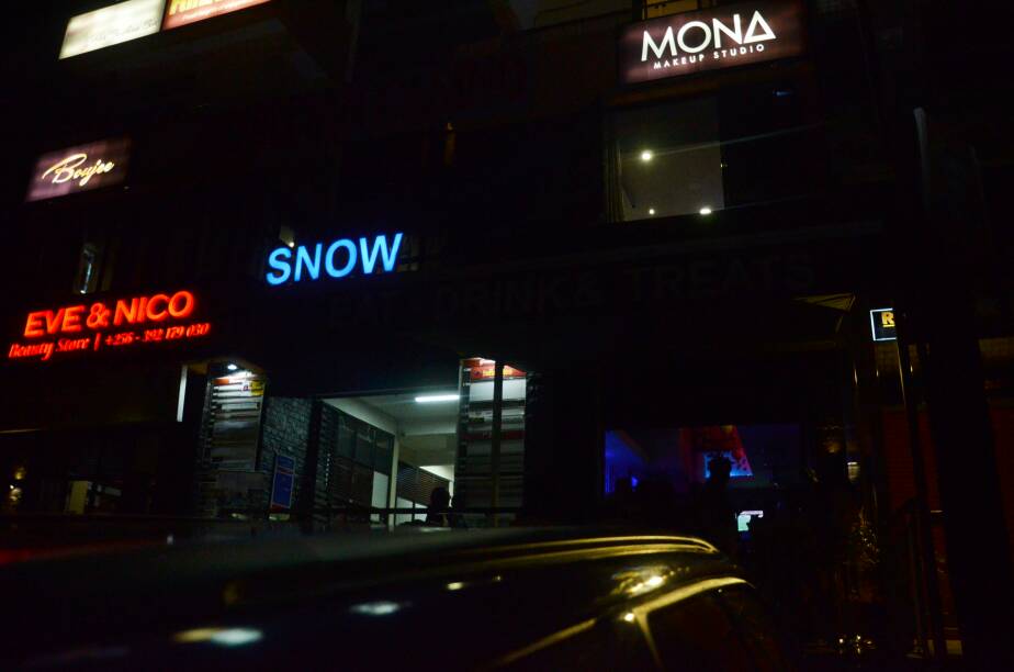 elirand349's tweet photo. Beautiful ambience, good music,tasty cocktails, Thursday half price cocktails all at the #SnowClub kisementi https://t.co/v2H6nS4PYo
