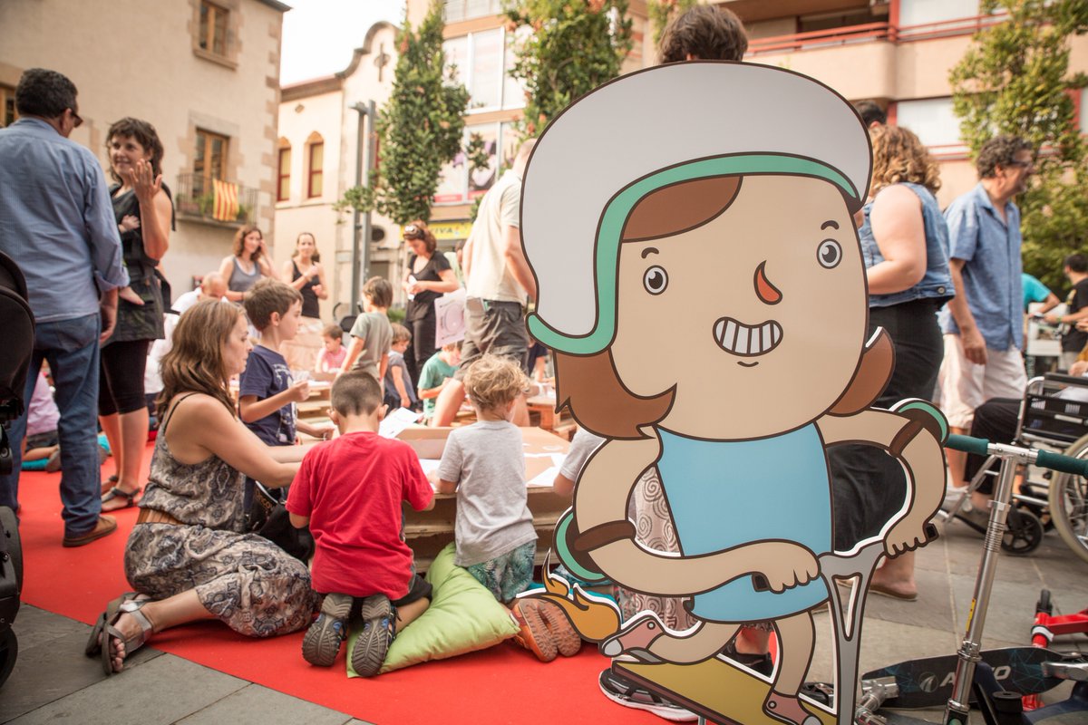 Dissabte els #patinautes seran presents a @TarallaFiraMusi per explicar-vos la programació infantil d'#escenagran! goo.gl/qm4j1d