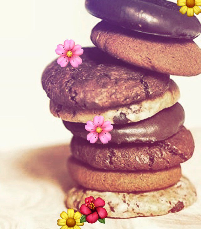 angelsncookies's tweet photo. #UKsfirst #Original #FreeFrom #vegan #cookiedough. Great for #eatingraw or #baked ! 😍🍪☕️ https://t.co/FzZ4c2Yi6r