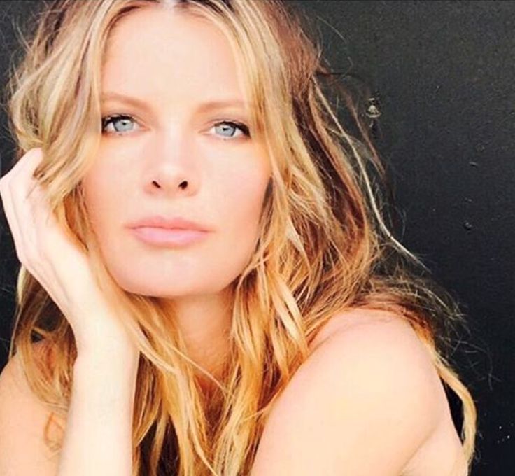 Happy birthday Michelle Stafford    