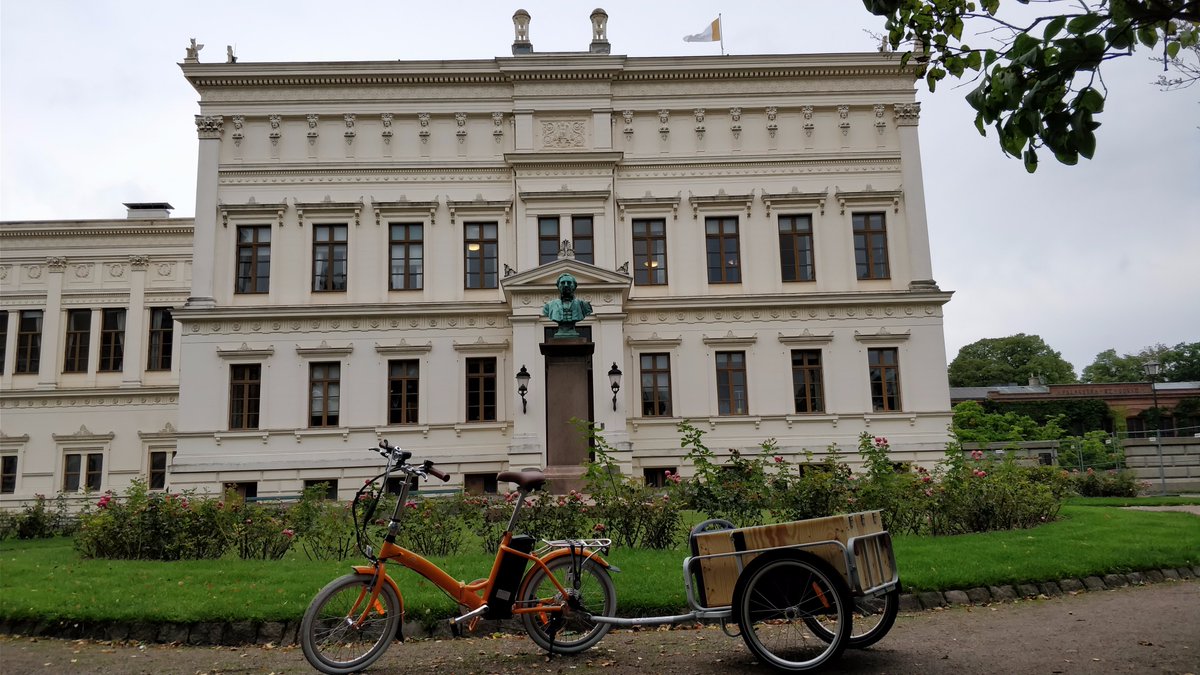 Yesterday, we were at historical #Lund collecting climate data #globalgoalslab <a href="/QuantifiedPlnt/">Quantified Planet</a>