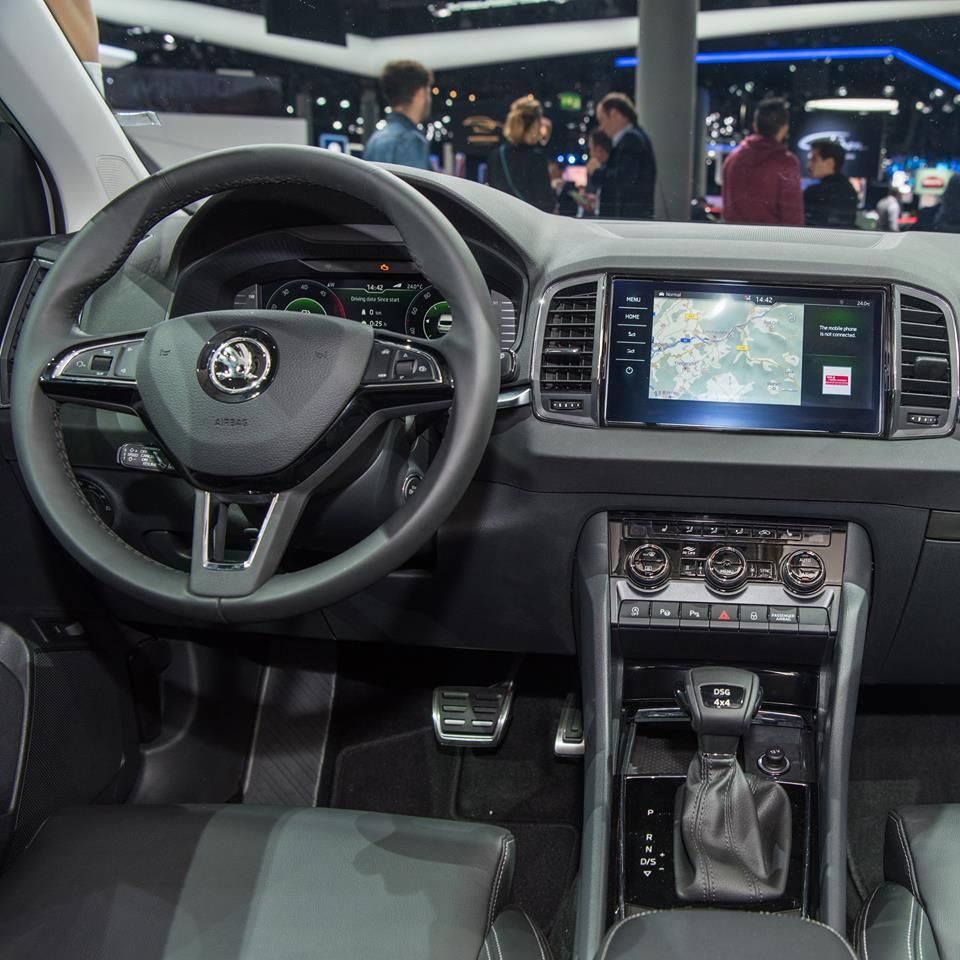 sanmazuin's tweet photo. [#SalondeFrancfort]
#Skoda en profite pour dévoiler le #KAROQ, un nouveau #SUV
➡ https://t.co/A6aEMJZrKZ
#francfort #salon #automobile #car https://t.co/nna6YQKAVz
