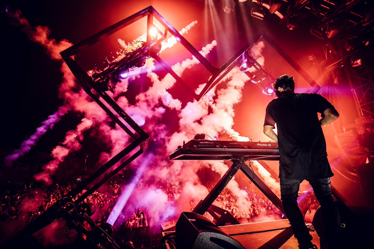 MartinGarrix's tweet image. So sad that tonight will already be my last @ushuaiaibiza show this year!! Thank you guys for the amazing summer, lets close it with a BANG!