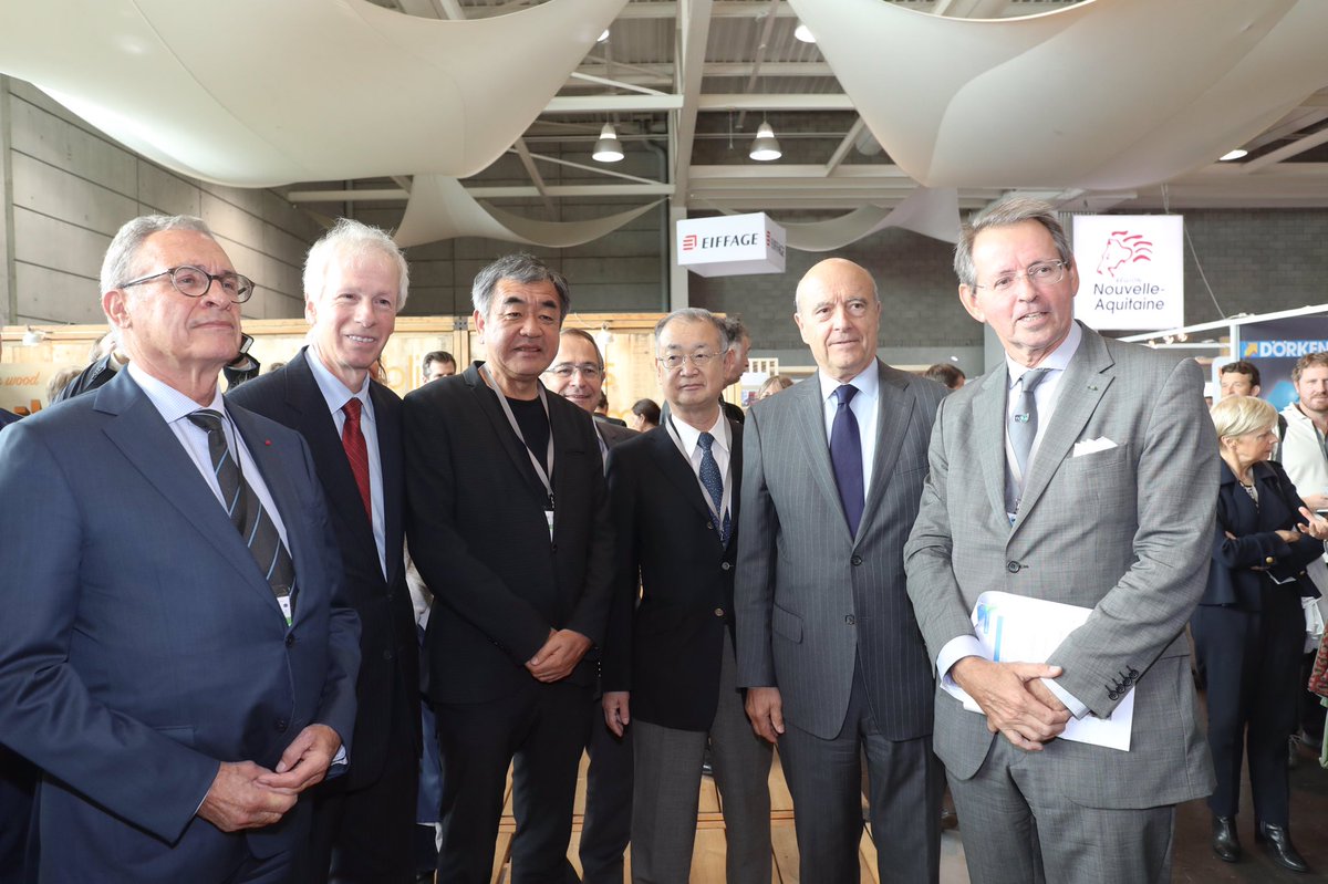 alainjuppe's tweet photo. Bordeaux accueille le 1er congrès mondial #Woodrise pour la signature de l'Alliance internationale en faveur de la construction #bois. https://t.co/PlomiEmdaO