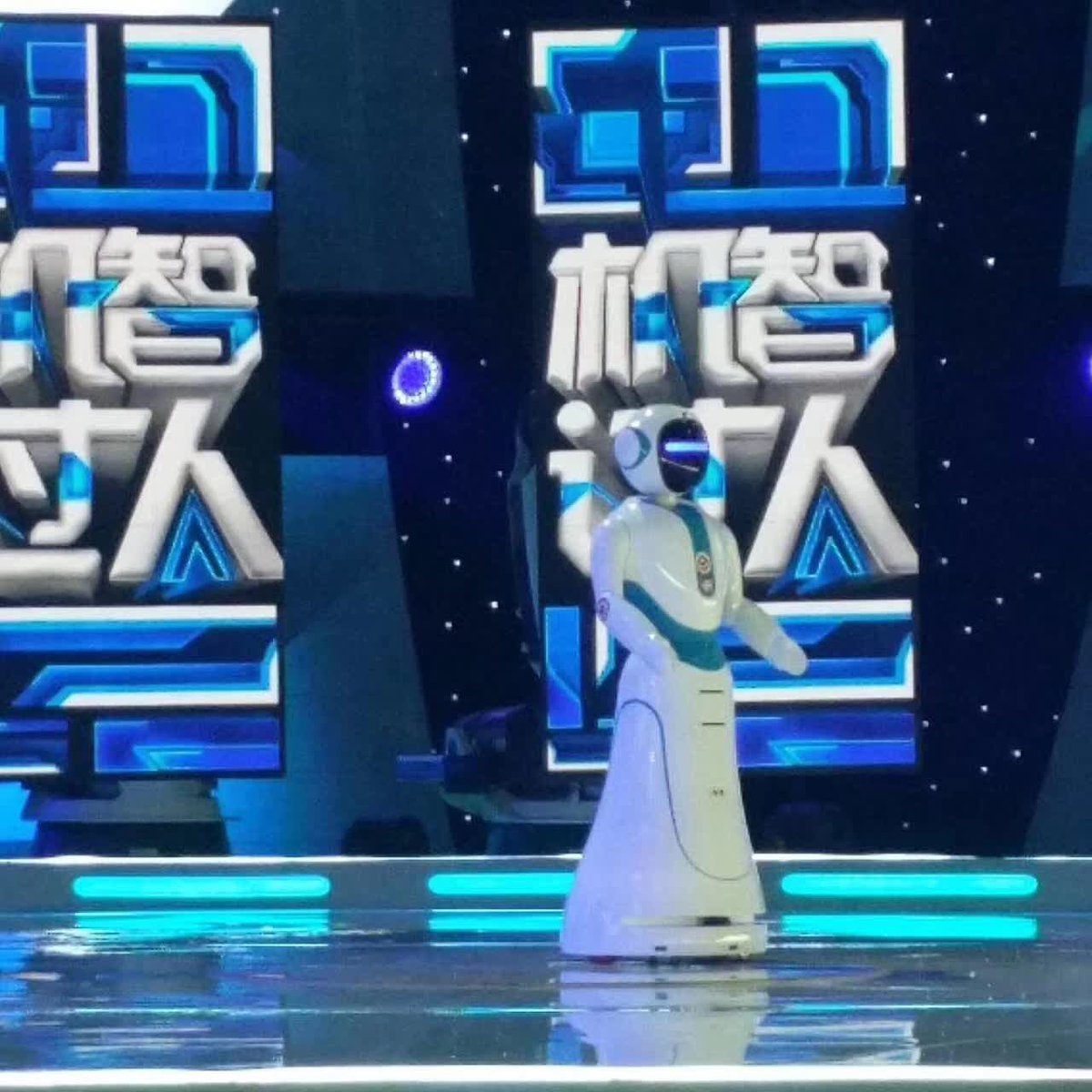 Pangolin AI robot challenges the most smart brain. let's see who will win.
sales001@csjbot.com