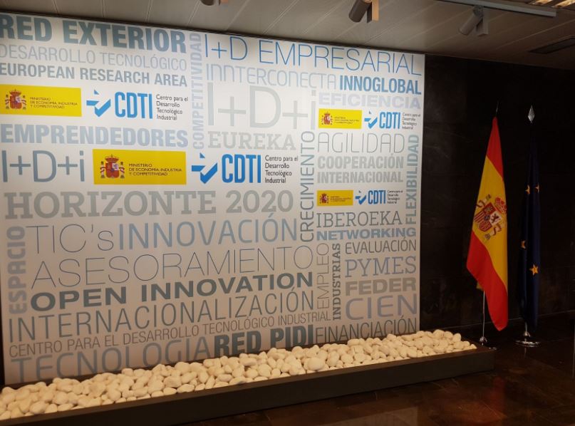 tecnalia's tweet image. Desarrollamos aplicaciones industriales del #Grafeno : obtener #MaterialesAvanzados con PROPIEDADES MULTIFUNCIONALES goo.gl/BjE28y