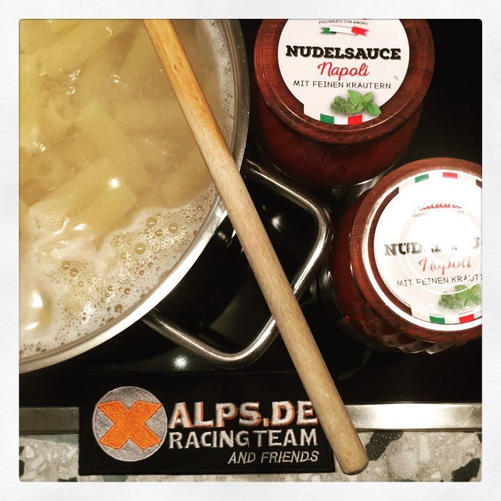 xalps's tweet photo. Hier kocht der Chef noch selbst! Pasta a la #24hduisburg ! #almjam #almjamracingteam #almjamracing #napoli #nudeln… https://t.co/92YrDv8rsO https://t.co/Z1jUdEwscf