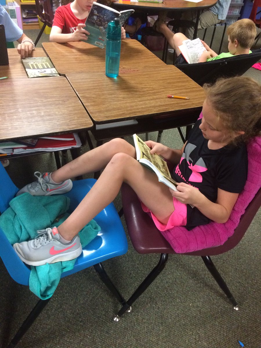 Alma_MissTate's tweet photo. Read to self time is our favorite part of the day! #KidsAreReading https://t.co/qEdNeMf37k
