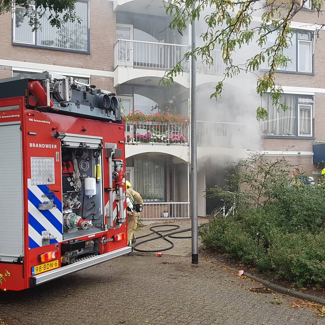 @BrwVG_Slotlaan <a href="/KazerneSlotlaan/">Kazerne Slotlaan</a> <a href="/KazMTH/">Brandweer Metaalhof</a> Het brandje waar ze bij staan....