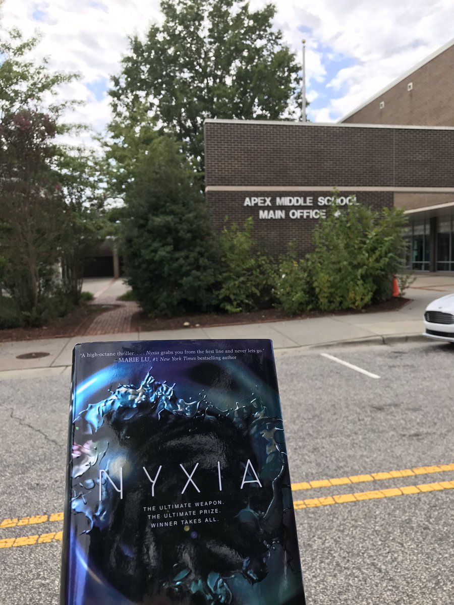 Scott_Thought's tweet image. Apex Middle wants to launch into space aboard the Genesis 11. But they have to win the #NyxiaChallenge first. 

RT for your school to win!