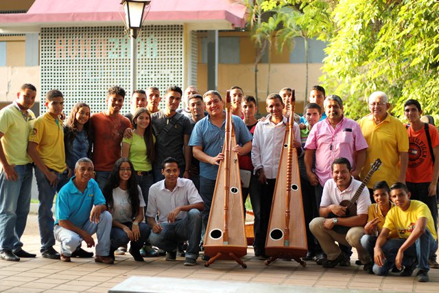 Nuestro #TBT Jornada de Apadrinados del <a href="/elsistema/">El Sistema</a> dirigida a músicos del Programa #AlmaLlanera de varias regiones del país <a href="/conalmallanera/">conalmallanera</a>
