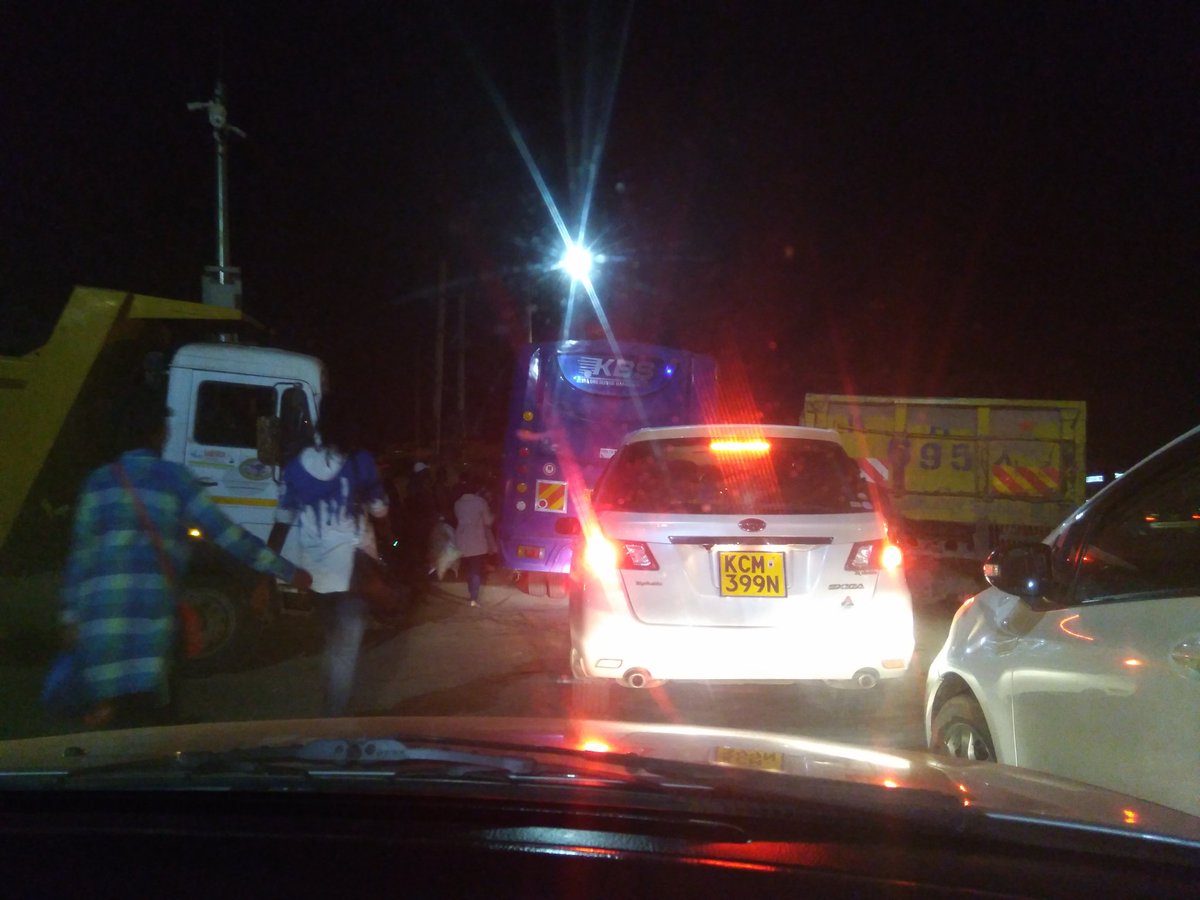 KenyanTraffic's tweet photo. RT @BobOjiambo
Traffic from Cabanas towards Taj Mall is a parking Zone coz of this broken down truck opp Transami https://t.co/a2XJdMITlK