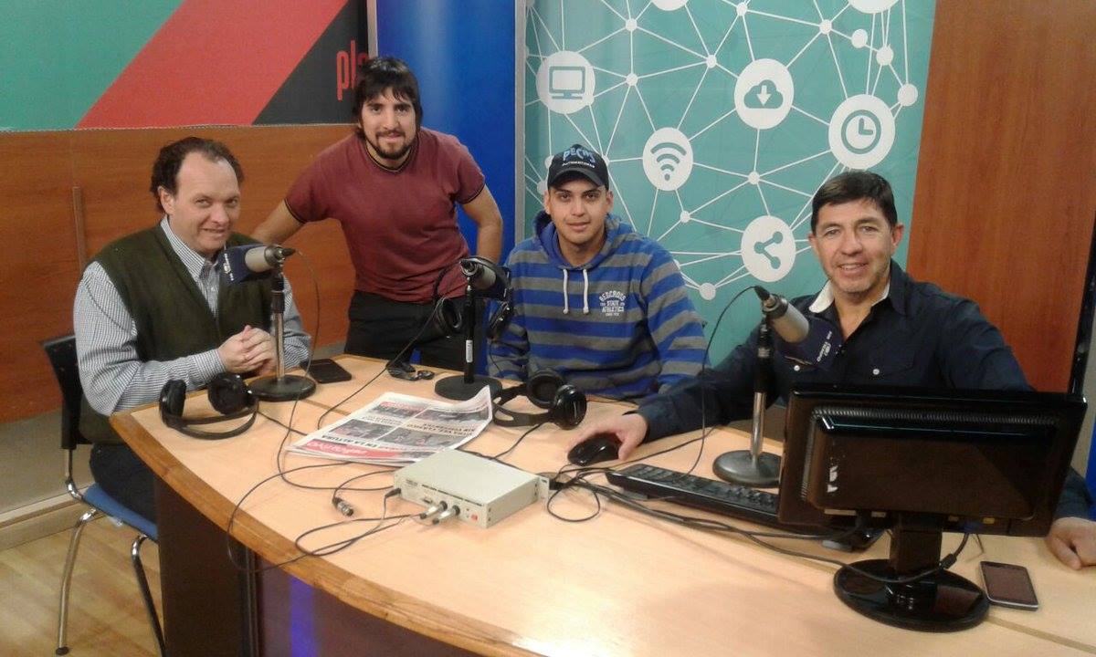 asocmaryvalle's tweet photo. Nota con @tapitavidal en @FmTiempo915 @JornadaWeb @darioroberts @TurismoPista. Escucha el audio #TD #JornadaPlay. https://t.co/00hJ7ia76Z https://t.co/8PffeDcNJC