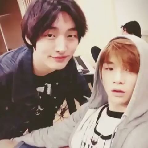 peachesandtokki's tweet photo. Kang Gogi and Mama Jisung β‘
#KangDaniel #WannaOne #PredebutSelca
#κ°λ€λμ #λ
€λ #μλμ #λ
€μλ
€μ https://t.co/s5nAXSnair