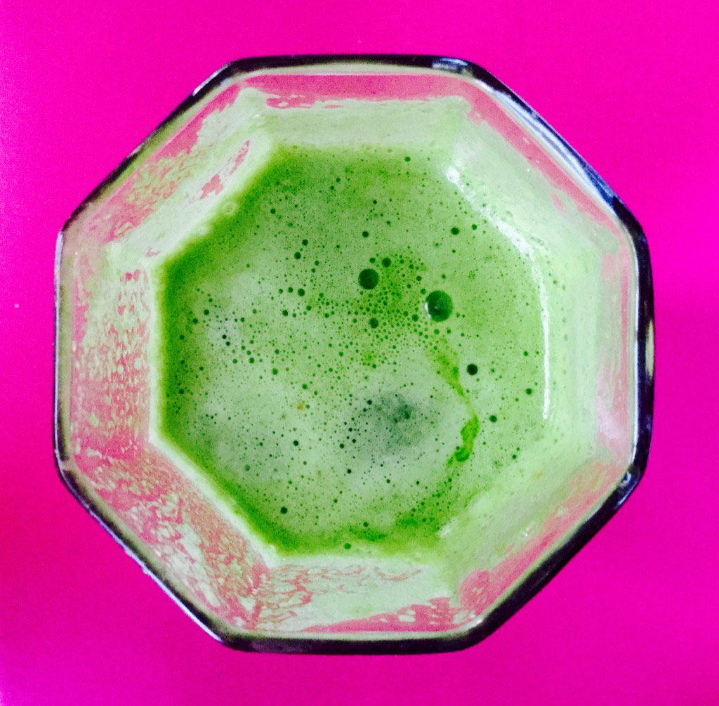 Love_Food_UK's tweet photo. Another #delicious #lunch in a glass! Can you tell? It's half gone! #vegan #vegatarian #healthyfood #eat5aday #food https://t.co/ndkNnW4iXo