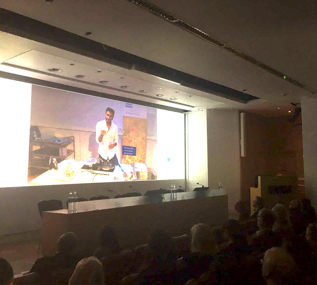 Dr Rupy is in the kitchen... live demonstration here <a href="/RoySocMed/">The Royal Society of Medicine</a> cooking a Mediterranean/North African treat. Need his book #foodismedicine