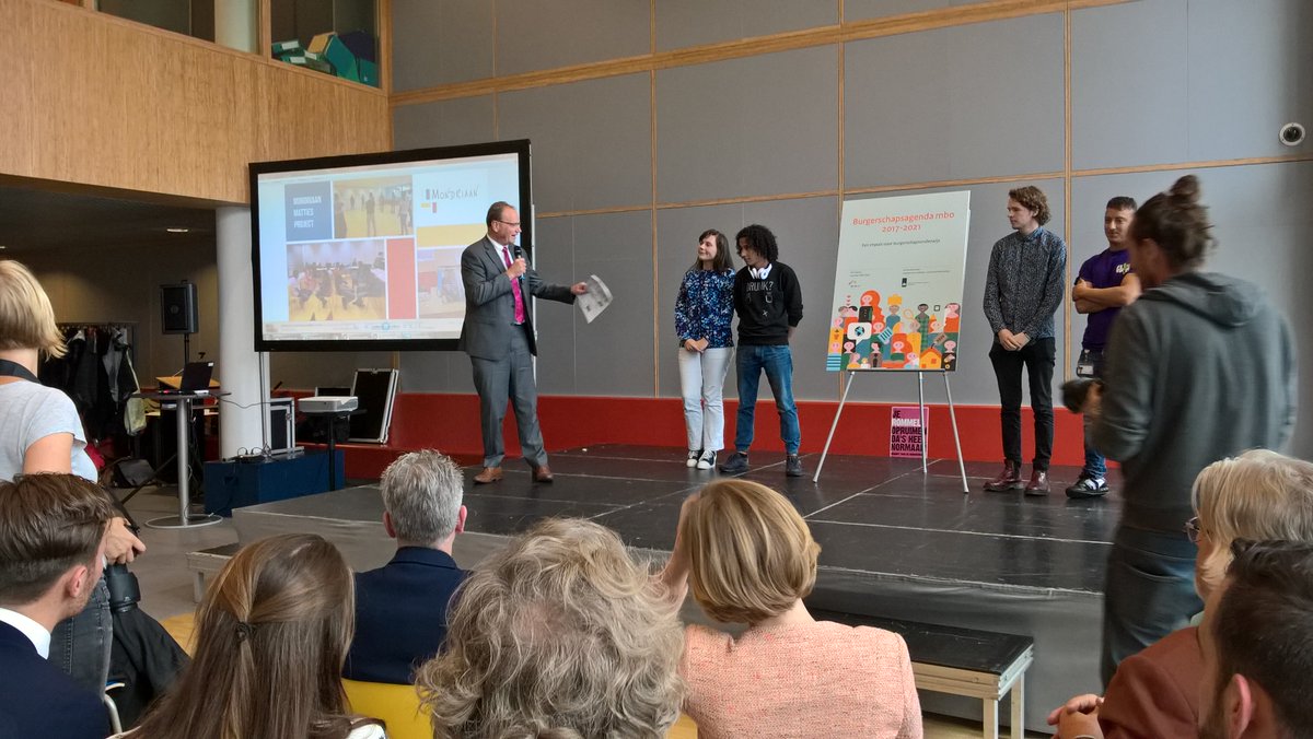 Ton Heerts roept alle burgemeesters van Nederland op om een #mbo school te bezoeken en met studenten in gesprek te gaan. #burgerschap