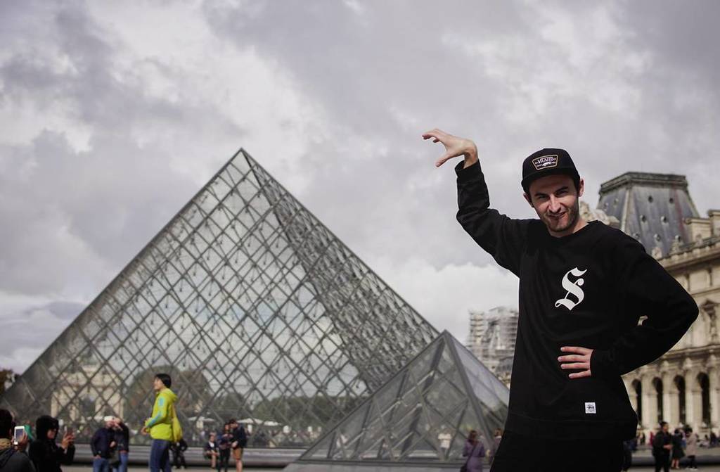 theN3FF's tweet photo. Me trying to fit to the other tourists here.. NAILED IT! 📷 @feslove
#louvre #paris #art #tourist #dj #producer #n3ff #classic #nailedit #st… https://t.co/b3UqacmmGp