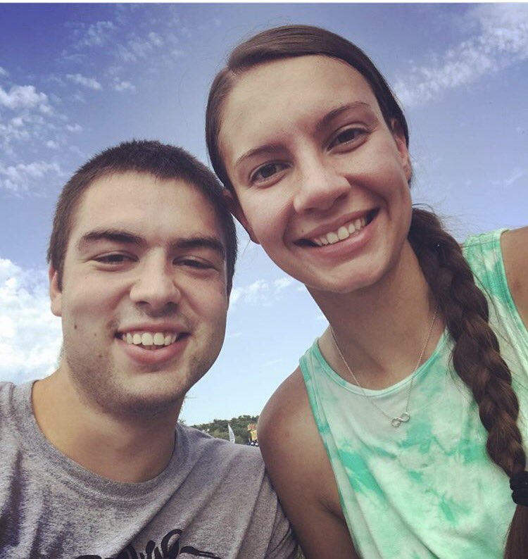TuckerRachelle's tweet photo. My best friend turns 21 today🤗 Have an amazing day because you deserve it! I can't wait to celebrate with you this weekend🎉 Love ya💕 https://t.co/OM954xNrga