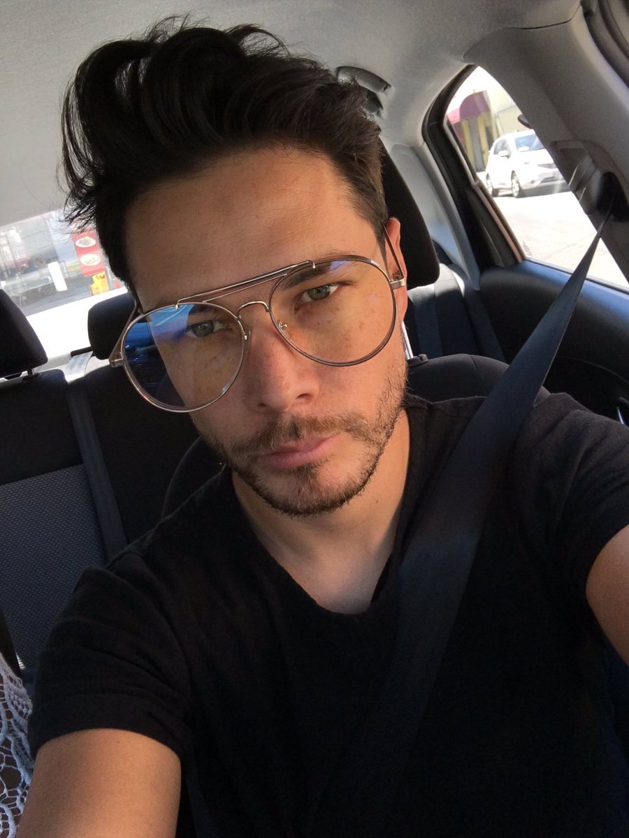 JuanSoloGT's tweet photo. Jueves con J de @soyjuansolo 💖🤷🏼♀️😍 #ComandoSoloGT https://t.co/O0Mgo3Wk8k