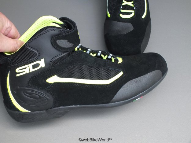 #SidiShoes Gas Shoes Review, a wBW Quick Look <a href="/SidiSport/">Sidi Sport</a> : webbikeworld.com/motorcycle-boo…