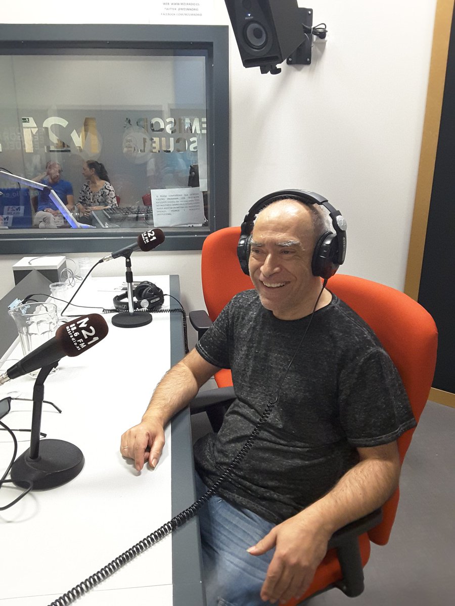 M21madrid's tweet photo. Del jueves al viernes nos vamos con #MadPunk que tocará en la sala @gruta77madrid #3en1 #MadridConLos5Sentidos en https://t.co/E2J6x6SSet https://t.co/jRDaVrQSZU