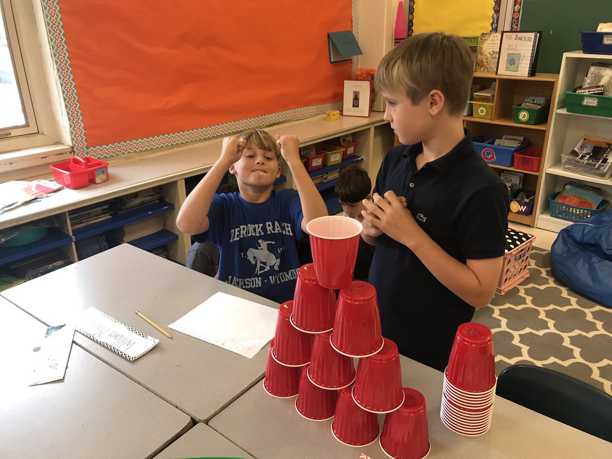 ms_deljuidice's tweet photo. First unplugged lesson #MyRoboticFriends w/ 4th Gr Ss practicing writing &amp; apply algorithms @jftech1 @MrAshleyBXV https://t.co/Mzwv4TWC5l