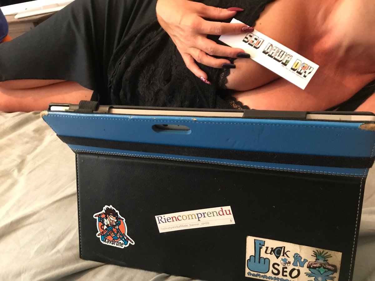 SecretaireFun's tweet image. C'est moi qui ait l'entrée de @xavfun pour le #seodawaday Je lui tends ou pas ?