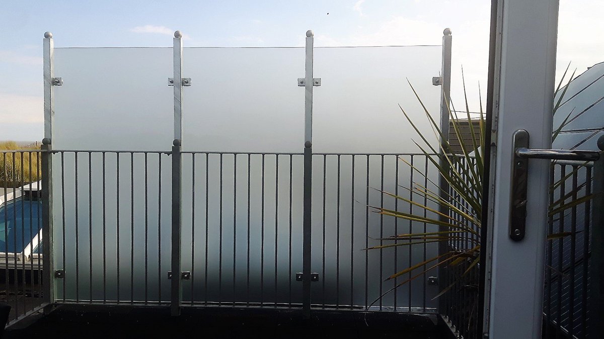SHEPWAYGLASS's tweet photo. Need some privacy? Call us today on 01303 220666 to ask about our privacy screens! #glasssolutions #Privacyscreen #toughenedglass https://t.co/NevGCLWwJT
