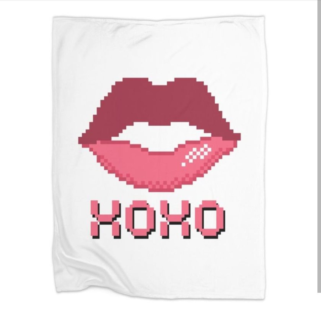 ArPaDesigns's tweet photo. 'XOXO' #design28 #design #selfmade #xoxo #pixels #kiss #lips #online #shop #webshop #arrieparrieshop #blanket #shirt #bag #notebook #mug https://t.co/0zfYzUehyg