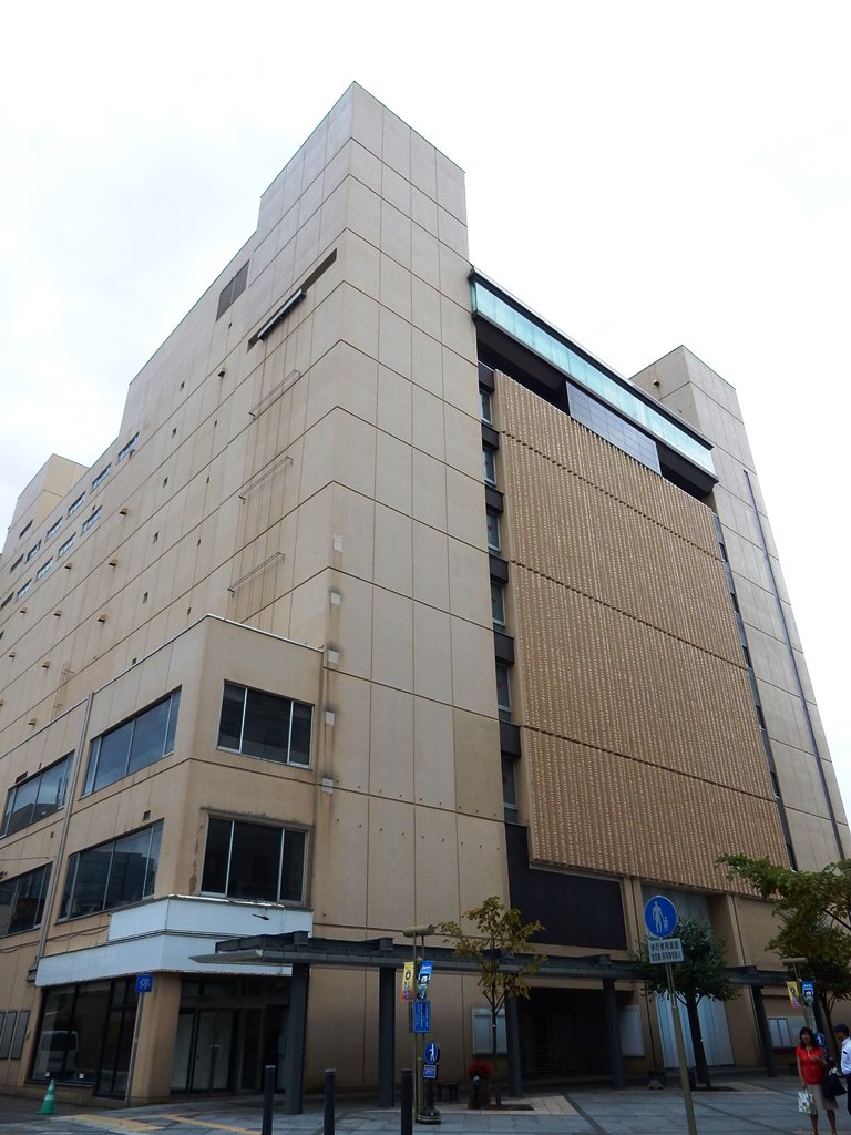 O Xrhsths ゆあ Sto Twitter 旧西武旭川店 旭川駅側のb館 旧西友旭川西武店 は看板が外されているもののそのまま ホテルになるとかならないとか A館 旧緑屋 は解体されて ほぼ残っていない この後どうなるんだろう O Xrhsths ゆあ Sto Twitter 旧西武旭川店 旭川駅側のb館 旧西友旭川西武店 は看板が外されているもののそのまま ホテルになるとかならないとか A館 旧緑屋 は解体されて ほぼ残っていない この後どうなるんだろう
