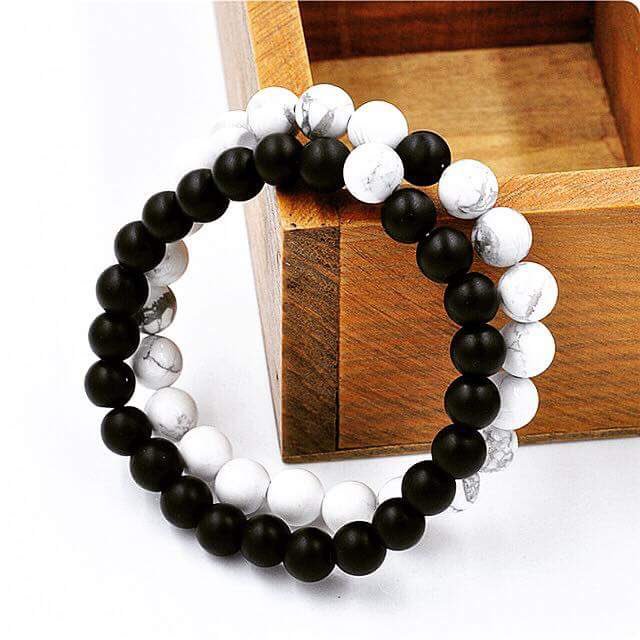 DamonHartmeier's tweet photo. Treat yourself to a free bracelet from @Yin_YangApparel today! Just click the link below to grab yours🤘🏼
https://t.co/VmkVHaRvXG https://t.co/AnNzkLSr9O