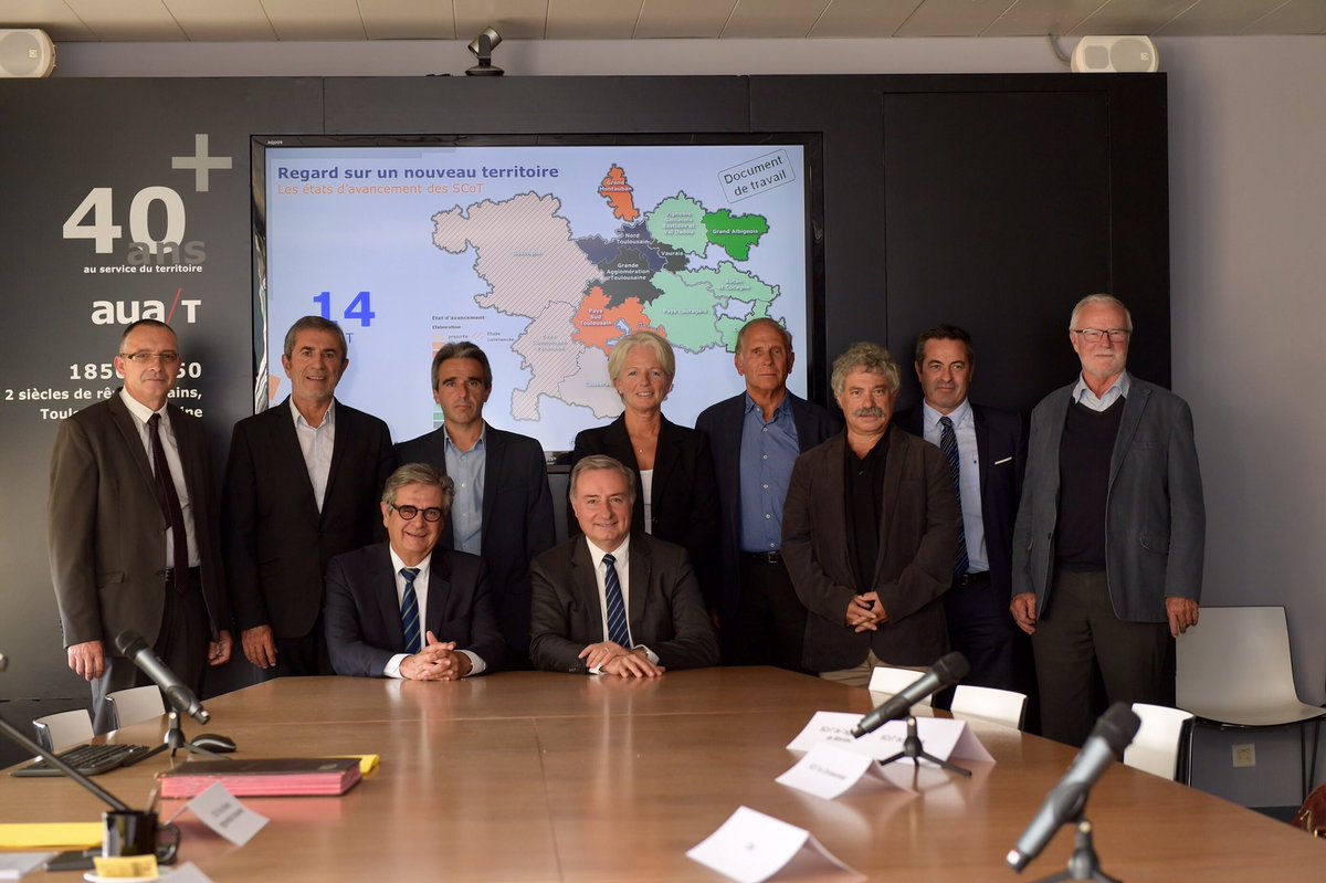 jlmoudenc's tweet photo. Heureux de la nouvelle collaboration qui s'engage entre 14 territoires du Grand Bassin #Toulousain #aménagement #développement #InterSCoT https://t.co/NBR4xsQUCC