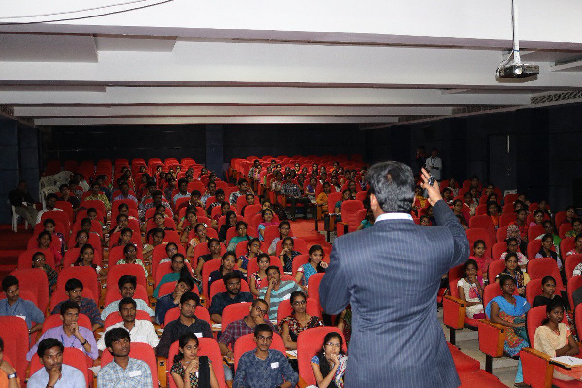 spc7878's tweet photo. This people are awesome😀 #VaagdeviEnggClg #Warangal #Kakatiya #Telangana #powertoindia #iBHubs @iBHubs #GreatOpportunity #CreatingRoleModels https://t.co/BajLbxbGMq
